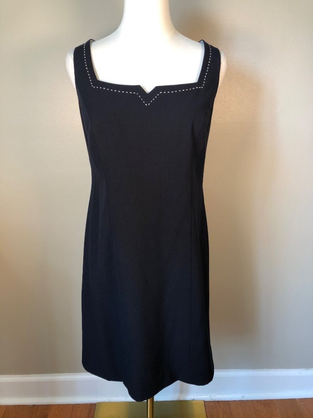 Donna Degnan Black Sleeveless Sheath Cocktail Dress Size 10
